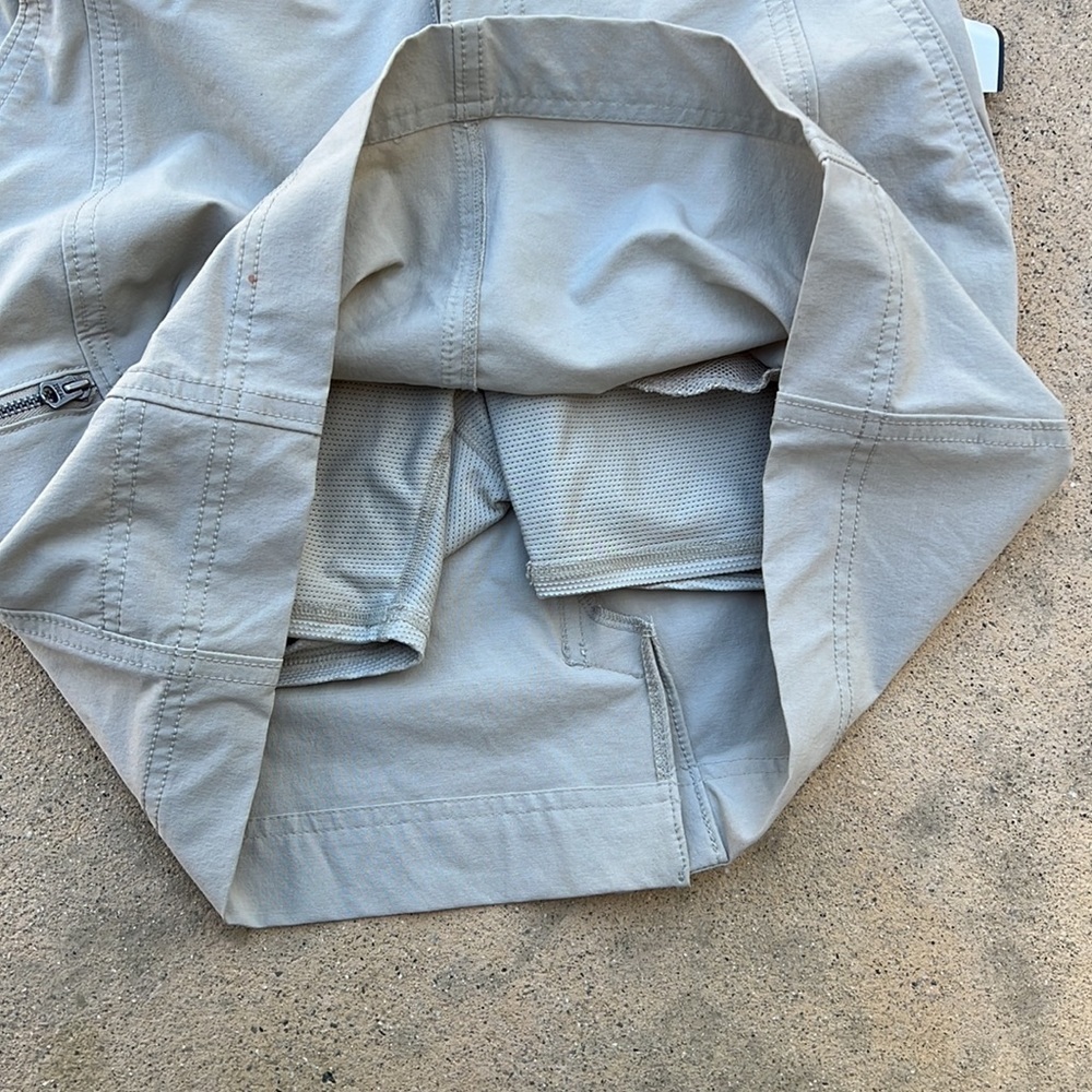 Athleta Beige Trekkie Hiking Skort Women's Size 2 - Picture 4 of 8